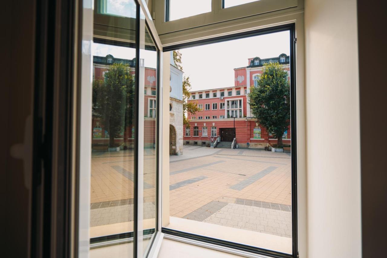 Хотел Театъръ Hotel Pleven Eksteriør billede