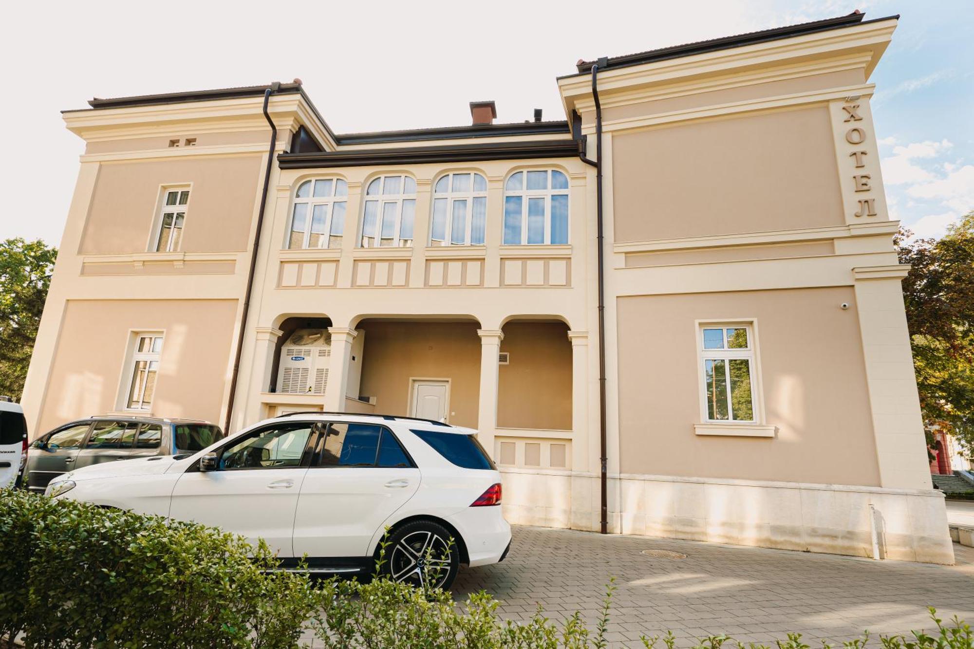 Хотел Театъръ Hotel Pleven Eksteriør billede